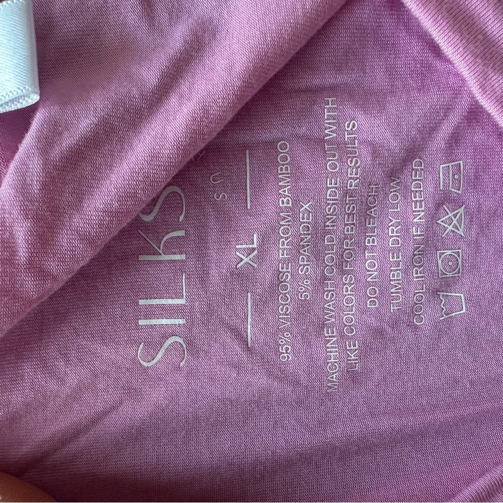 SILKS Pretty in Pink Tee shirt - Picture 16 of 16